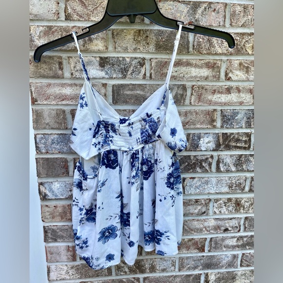 American Eagle Outfitters White & Blue Floral Babydoll Camisole Top W/ Tie Front - Picture 10 of 11